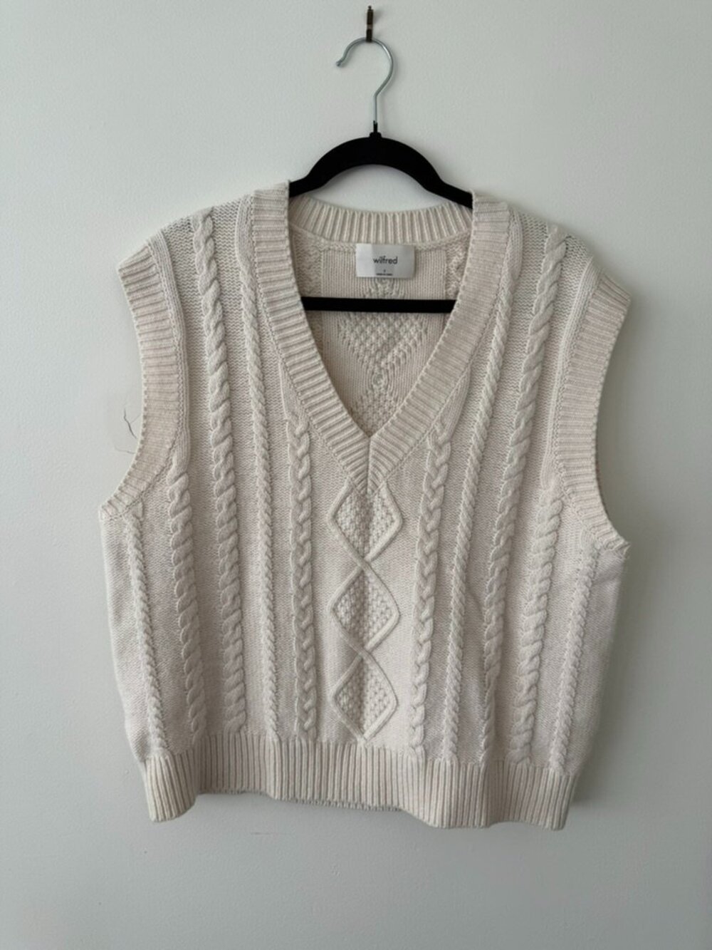 EUC Wilfred sweater vest